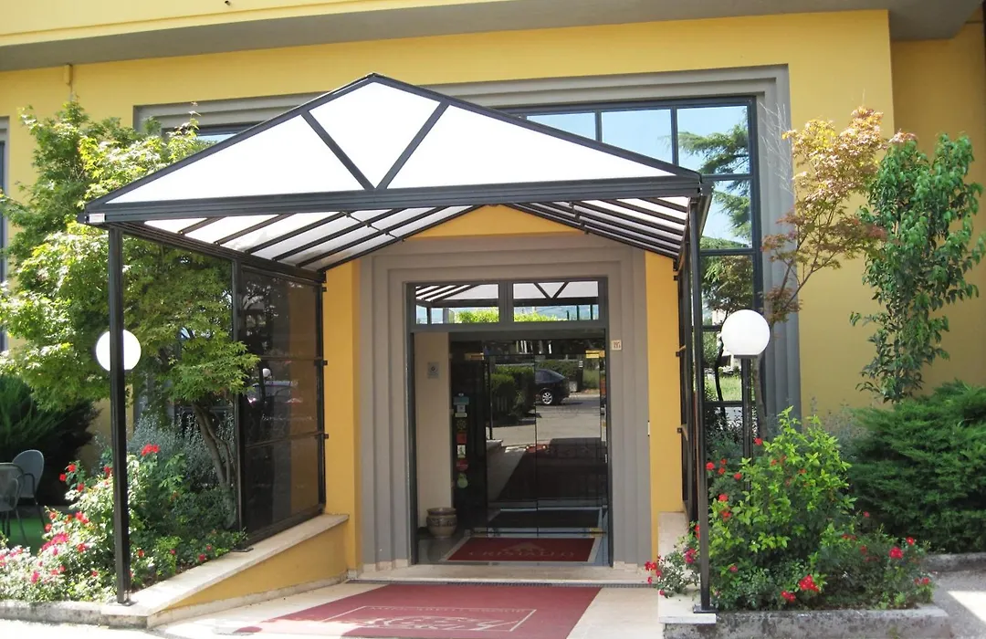 Hotel Cristallo di La Rosetta Srl-1